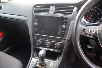 Lot 4001 - (KN17 RGZ) 2017 Volkswagen Golf SE Nav TSI BMT...