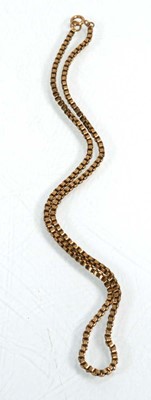 Lot 645 - A 9ct yellow gold boxlink necklace, l. 43 cm,...