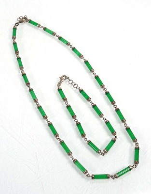 Lot 649 - A group of silver and metalware jewellery...