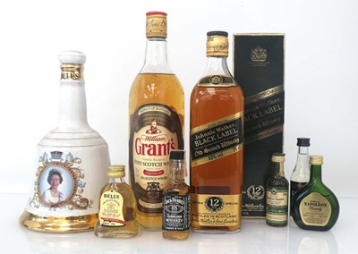 Lot 49 - 3 old bottles & miniatures, 1x Johnnie Walker...