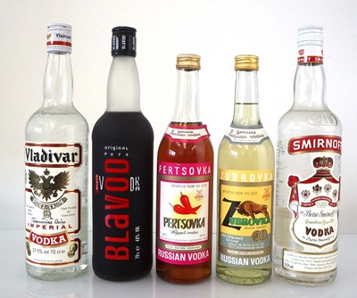Lot 54 - 5 bottles of Vodka, 1x Blavod Black Vodka 40%...