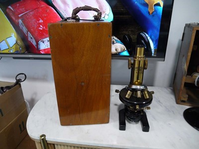 Lot 1002 - Cased microscope by Carl Zeiss Jena marked NR....