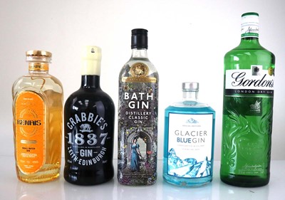 Lot 94 - 5 bottles of Gin, 1x Crabbie's 1837 Gin 43%...