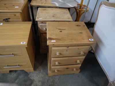 Lot 1081 - Pair of pine 3 drawer night stands