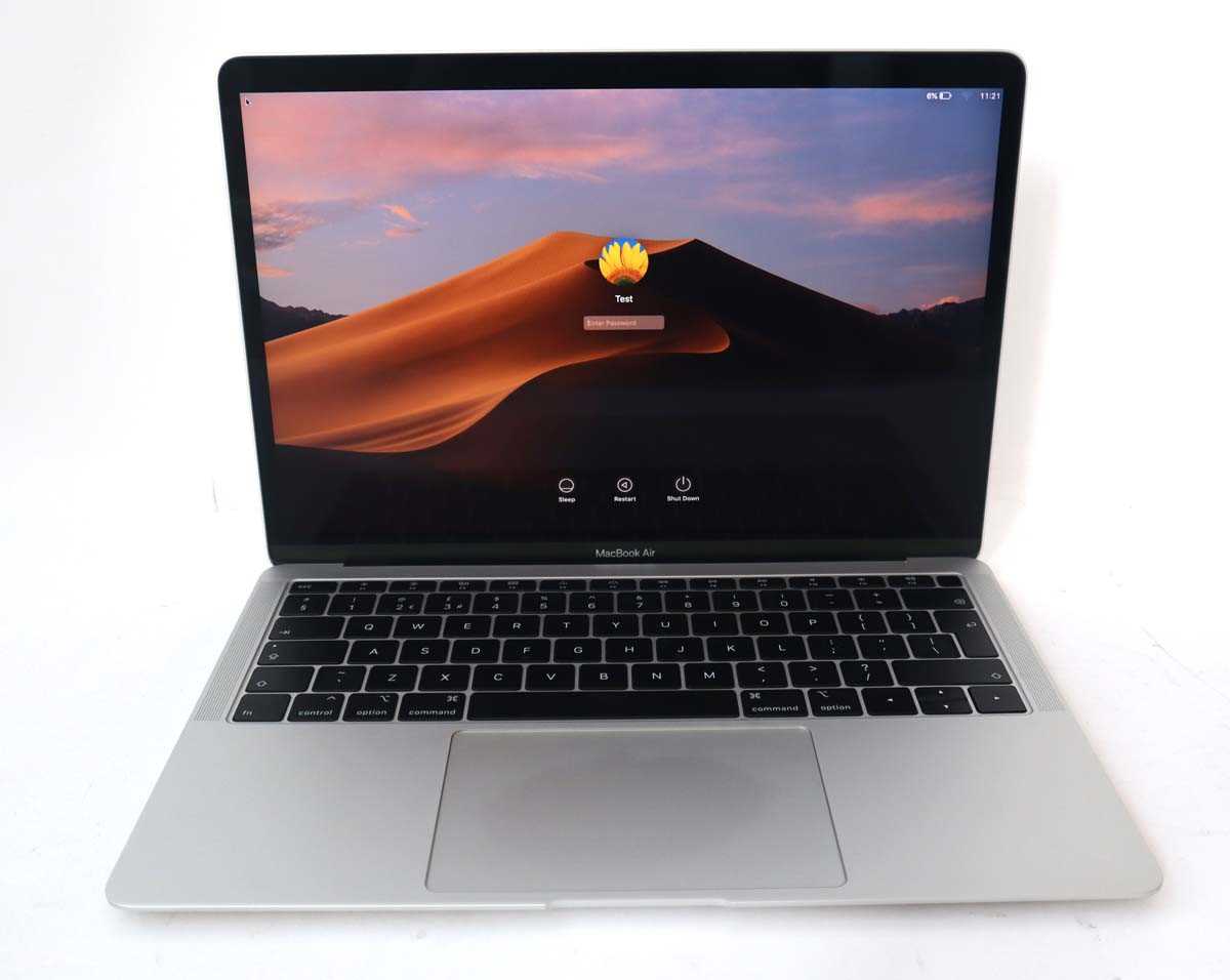 Lot 2012 - MacBook Air 13" 2019 A1932 Silver laptop with...