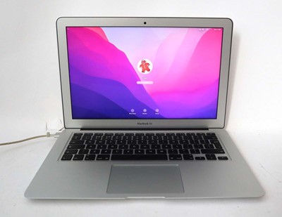 Lot 2014 - MacBook Air 13" 2017 A1466 Silver laptop with...