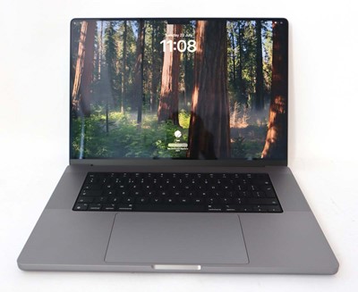 Lot 2019 - MacBook Pro 16" 2021 A2485 Space Grey laptop...