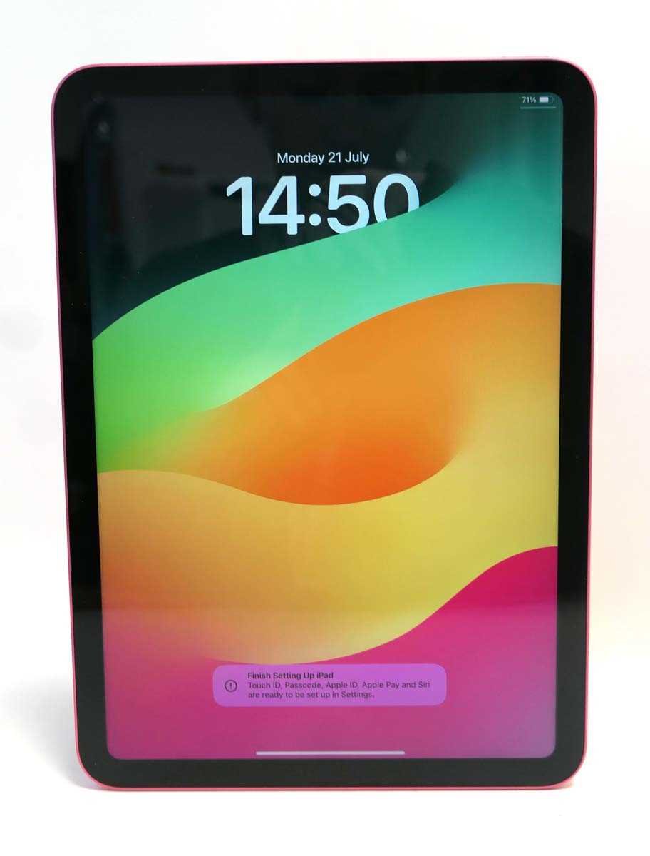 Lot 2069 - iPad 10th Gen 64GB Red