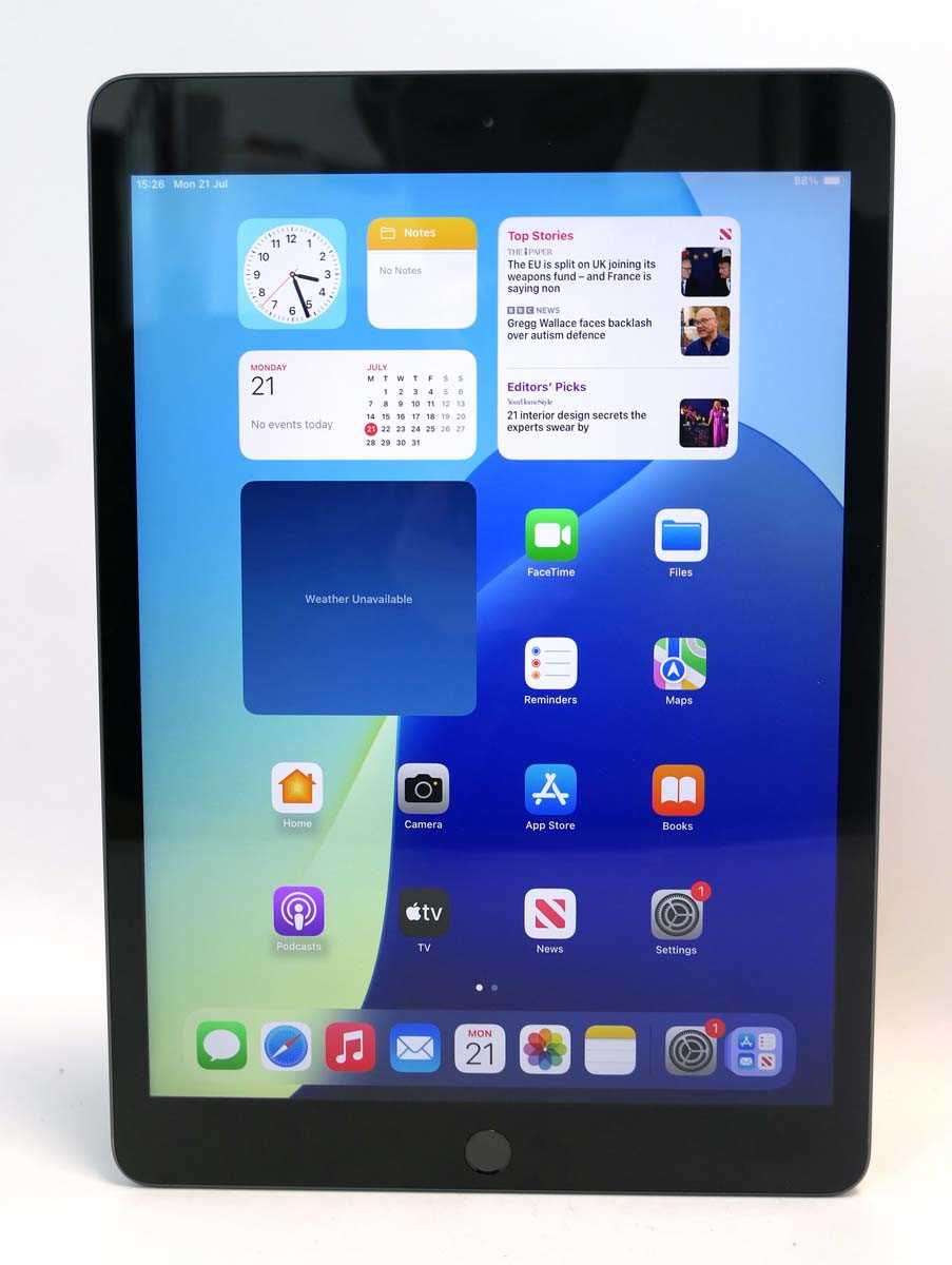 Lot 2100 - iPad 8th Gen 32GB Space Grey