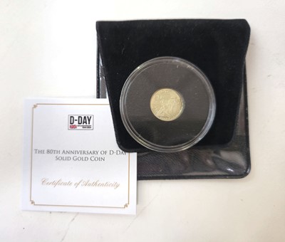 Lot 461 - A Jubilee Mint 80th anniversary of D-Day 9ct...