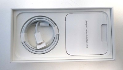 Lot 2194 - iPhone 13 128GB Midnight with box