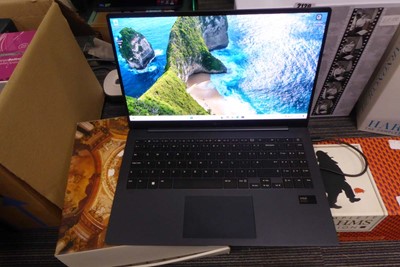 Lot 2127 - LG Gram notebook PC model 15Z90ST-G.AD85A1...