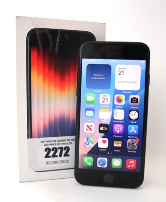 Lot 2272 - iPhone SE 2022 64GB Midnight with box