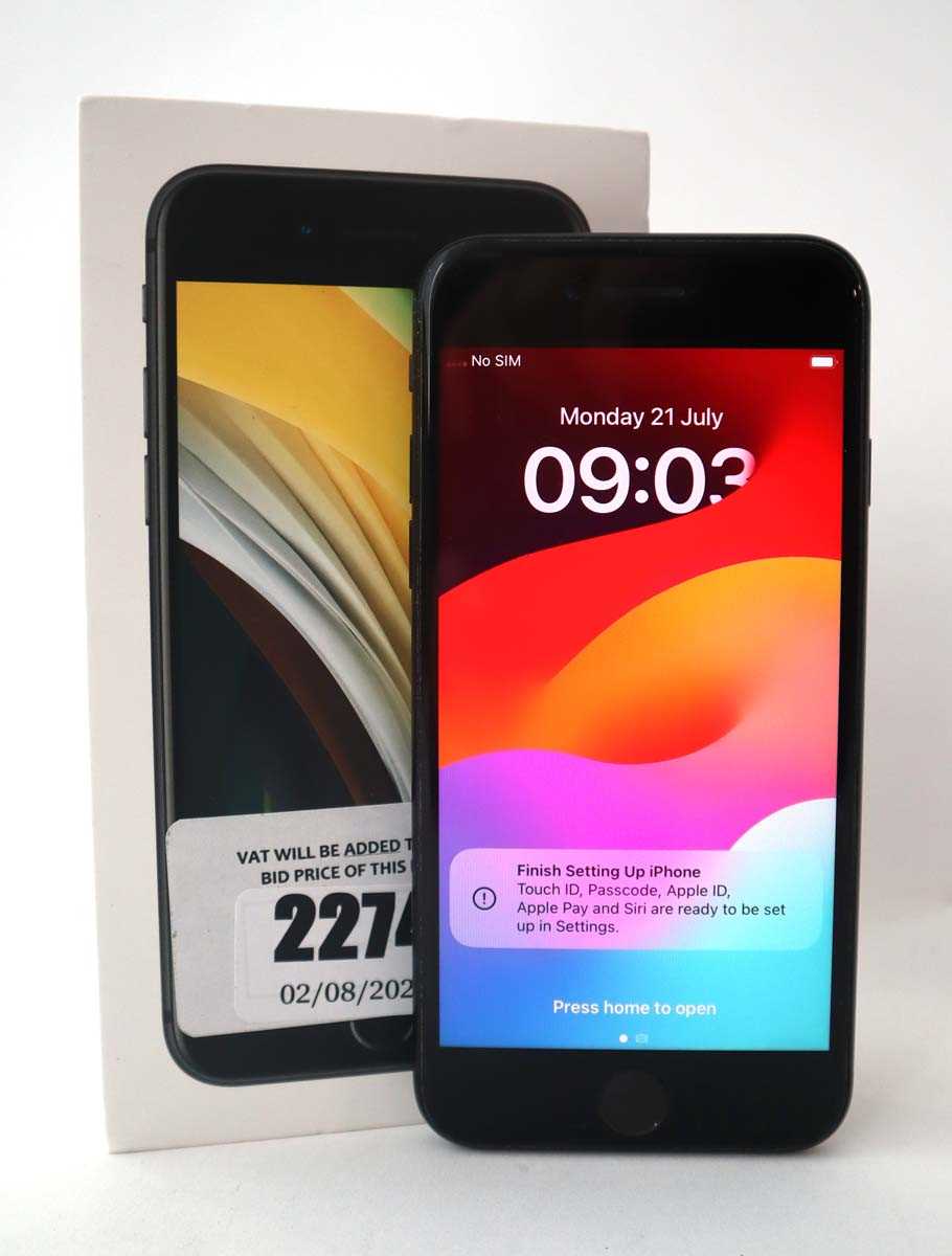 Lot 2274 - iPhone SE 2020 64GB Black with box