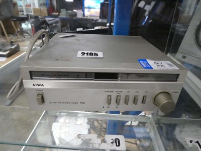 Lot 2195 - Aiwa long wave/medium wave FM stereo tuner R30