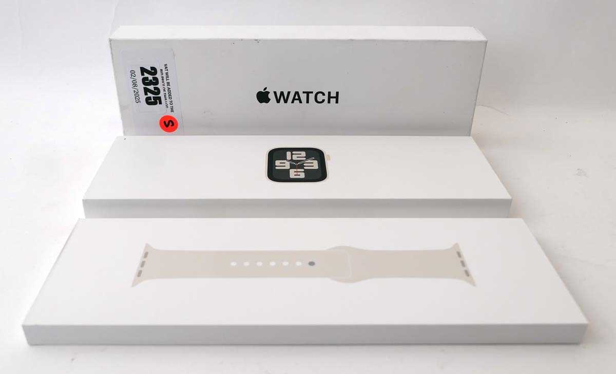 Lot 2325 - *Sealed* Apple Watch SE 2nd Gen 40MM Starlight