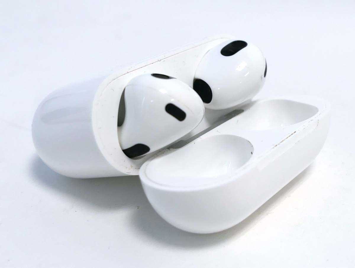 Lot 2384 - AirPods 3rd Gen