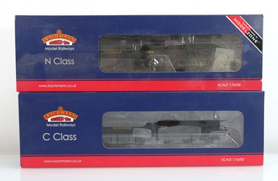 Lot 203 - Two Bachmann Branchline OO gauge locos:...