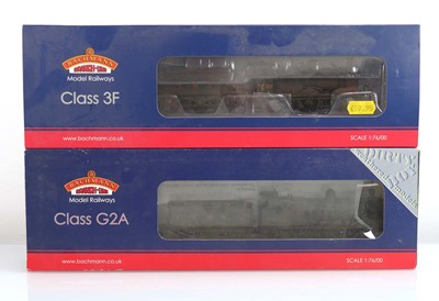 Lot 204 - Two Bachmann Branchline OO gauge locos: 31-627...