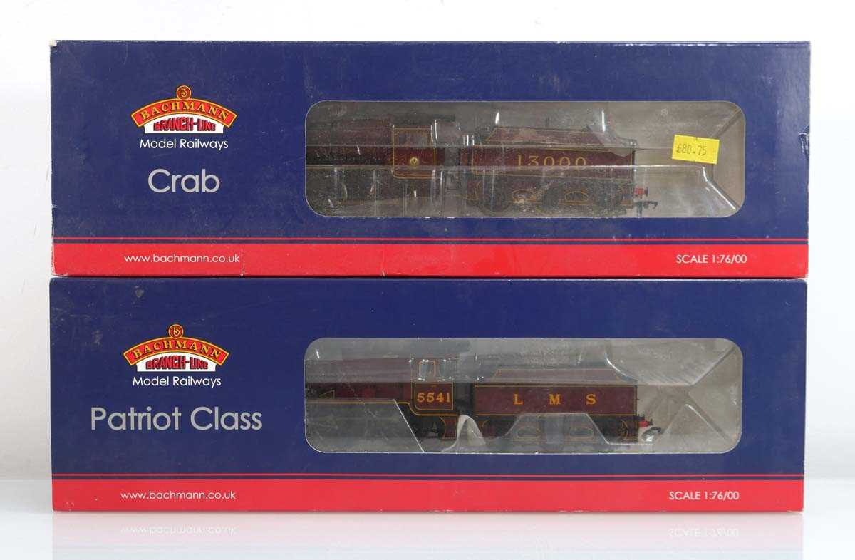 Lot 206 - Two Bachmann Branchline OO gauge locos: 32-181...