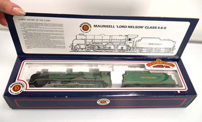 Lot 209 - Three Bachmann Branchline and Bachmann OO...
