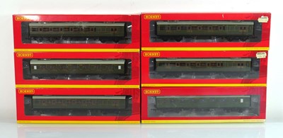 Lot 230 - Twenty Hornby OO gauge corridor and other...
