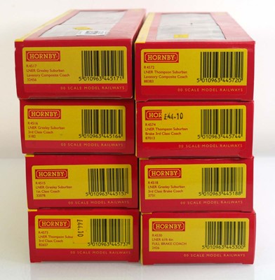 Lot 231 - Eight Hornby OO gauge corridor and other...