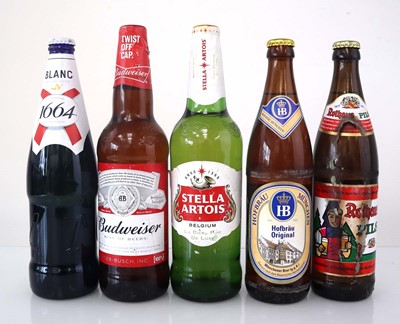 Lot 468 - 22 bottles of lagers, 5x Budweiser 4.5% 66cl,...