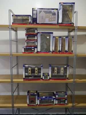Lot 242 - Eighteen items of Bachmann Branchline OO gauge...