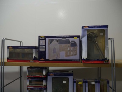 Lot 242 - Eighteen items of Bachmann Branchline OO gauge...