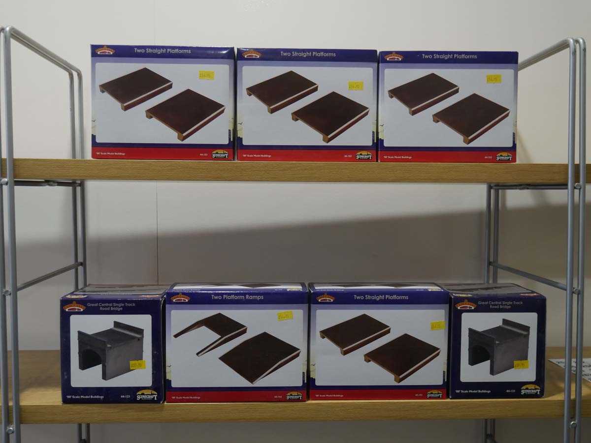 Lot 246 - Seven items of Bachmann Branchline OO gauge...