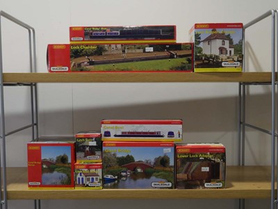 Lot 247 - Nine items of Hornby Skaledale OO gauge canal...
