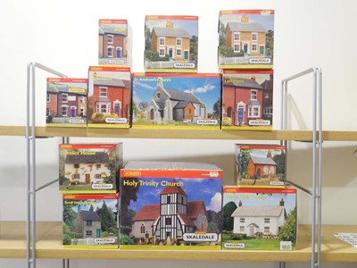 Lot 251 - Fifty-six items of Hornby Skaledale OO gauge...
