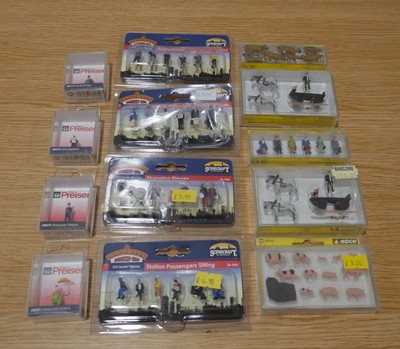 Lot 255 - A large quantity of Bachmann Branchline, Noch...