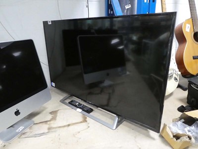 Lot 2722 - Sony 40" TV model KDL40R553C with stand and...