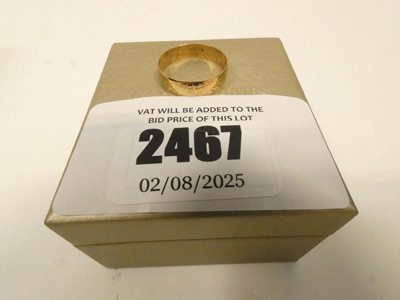 Lot 2467 - 9ct wedding band ring