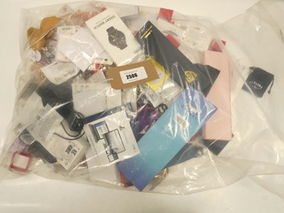 Lot 2506 - Bag containing loose costume and retail jewellery