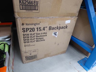 Lot 3282 - Box of 15.4" backpacks