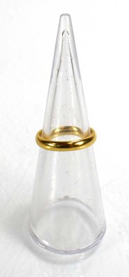 Lot 689 - An 18ct yellow gold wedding band, Birmingham...