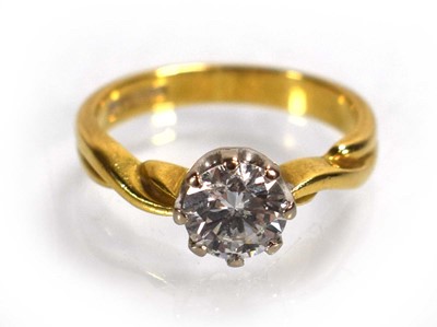 Lot 691 - An 18ct yellow gold ring set brilliant cut...