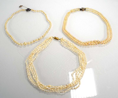 Lot 713 - A double strand graduated cultured pearl...