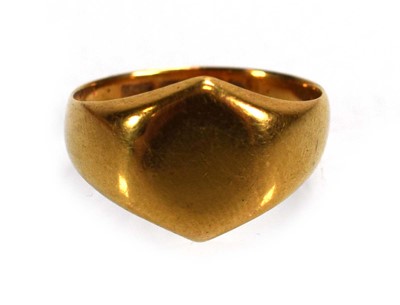 Lot 719 - An 18ct yellow gold signet ring, Birmingham...