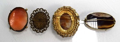 Lot 732 - A late 19th/early 20th century cameo brooch...