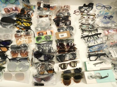 Lot 2507 - Quantity of sunglasses and eyewear
