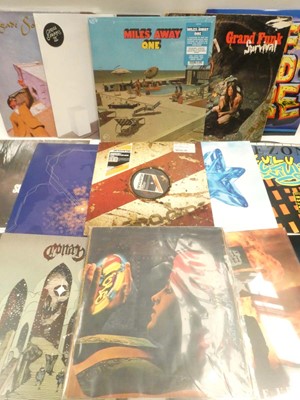 Lot 2508 - Box containing LP vinyl records to include Bob...