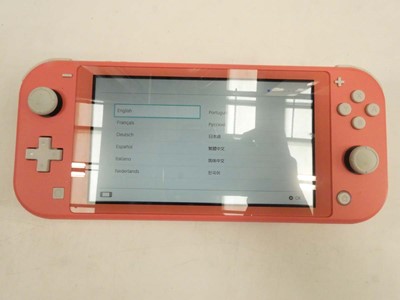 Lot 2010 - Nintendo Switch Lite 32GB Pink