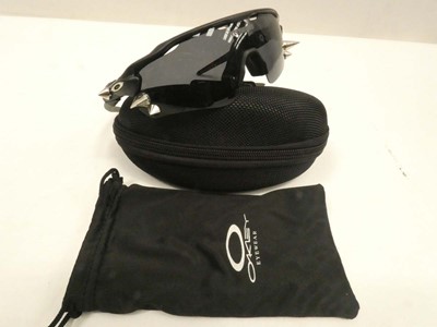 Lot 2022 - Oakley Vetements Radar EV sunglasses with case