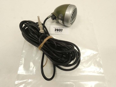Lot 2037 - Shure 520DX microphone