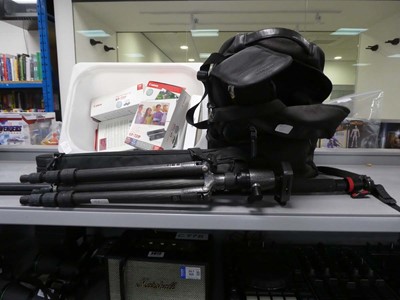 Lot 2659 - Quantity of camera equipment including box...