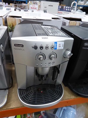 Lot 3007 - De'Longhi Magnifica coffee machine in silver...